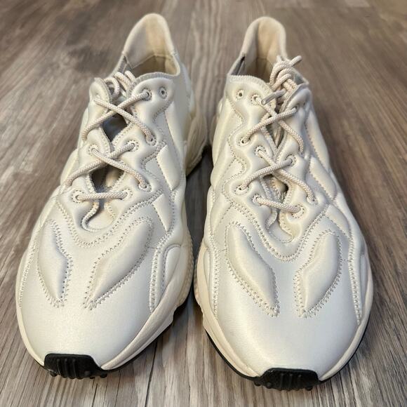 Adidas Ozweego Tech Clear Granite Men’s Size 9
Excellent Condition - Picture 2 of 8